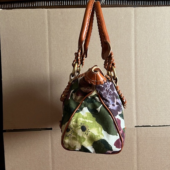 Valentino Garavani authentic shoulder bag. - Picture 2 of 11